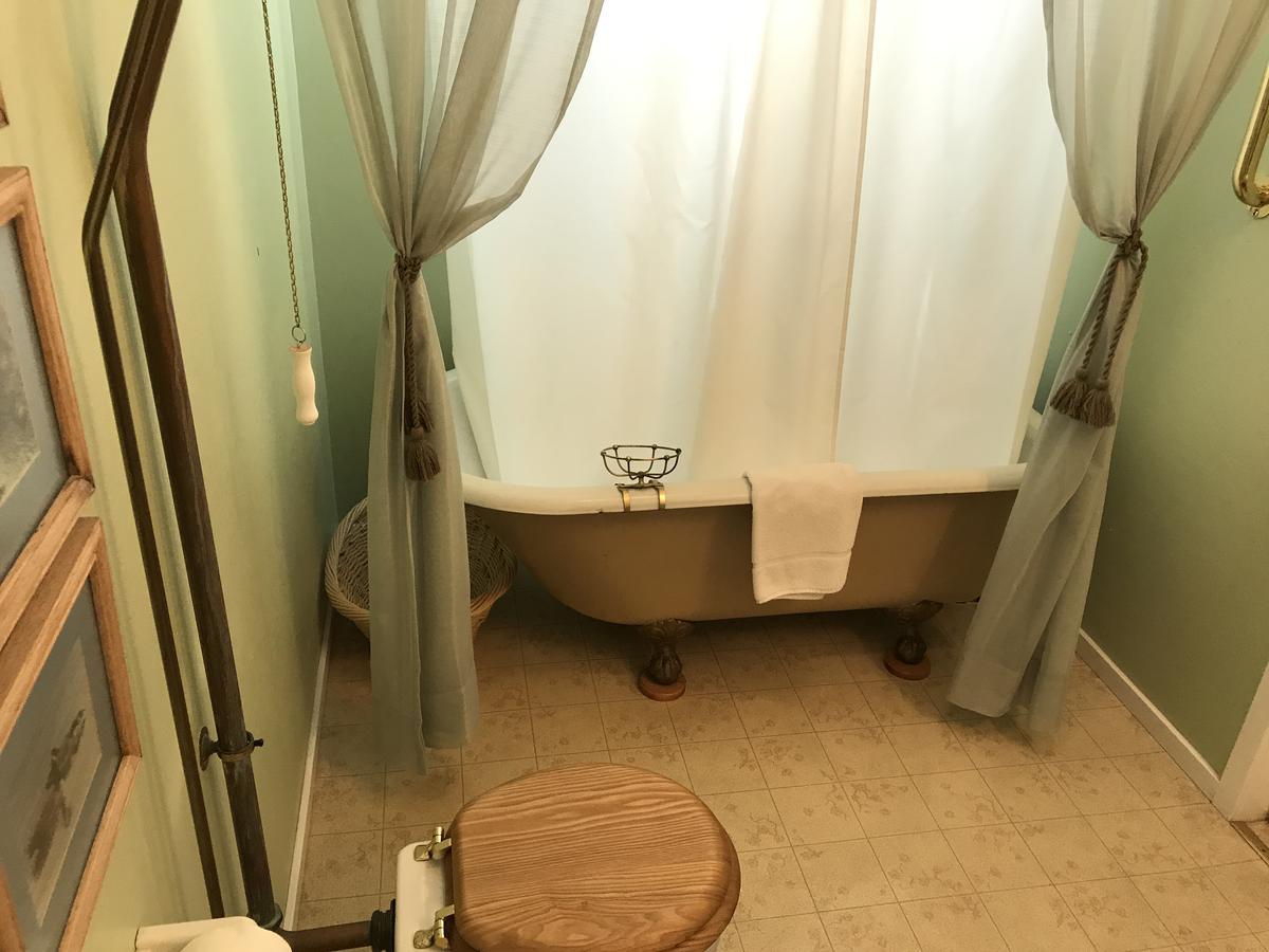 Trailside Inn Bed And Breakfast Калистога Экстерьер фото